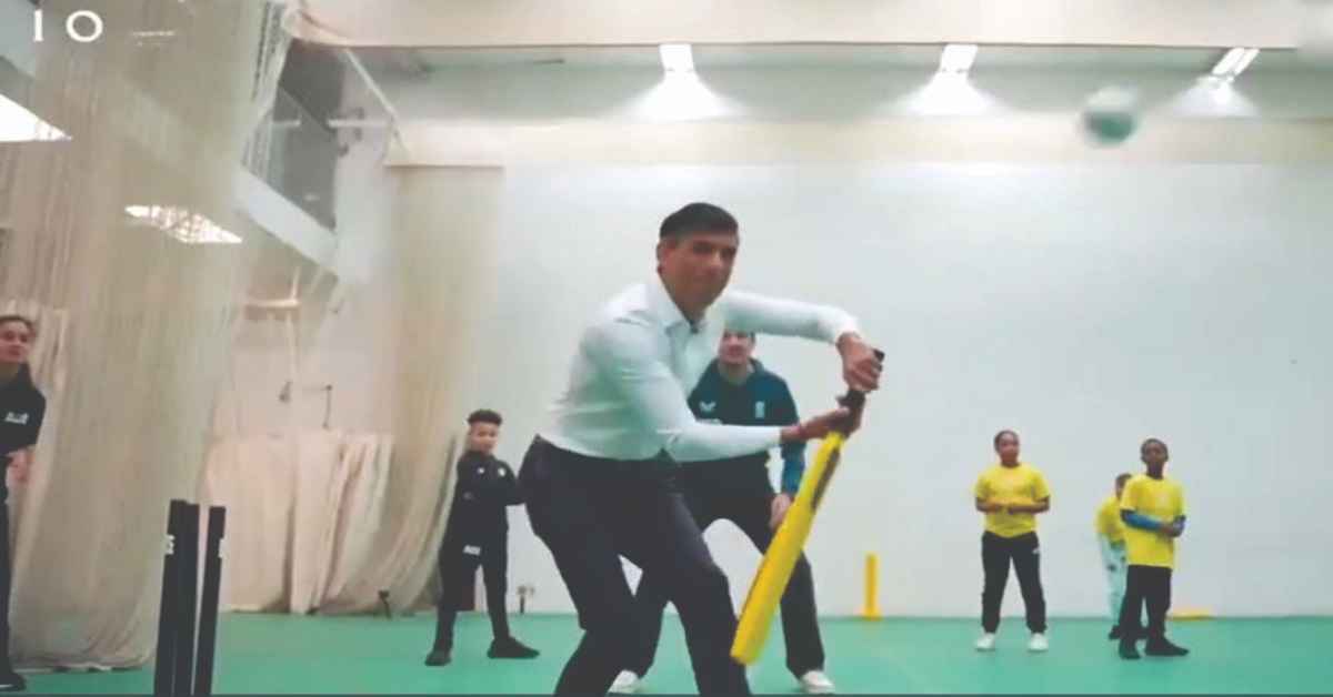 British PM Playing cricket